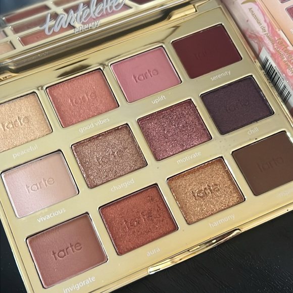 🌙💕Tarte Amazonian Clay Energy Palette - Picture 7 of 11